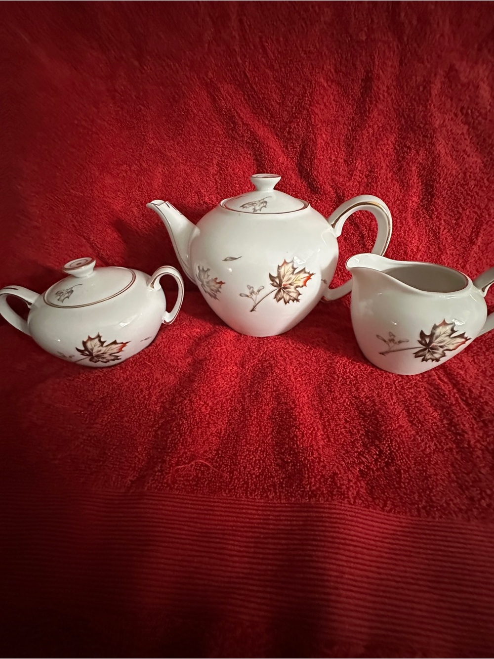 VTG Alicia By Japan FALL  AUTUMN Maple Leaves Tea Pot, Creamer & Lidded Sugar